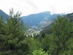 La monte nous offre la vue sur Chateau-Queyras