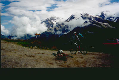 (1989m) L'aig. de Bionnassay et les dmes de miage apparaissent